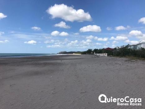 Se vende lote de 1,700 vrs2 en  playa Guasacate
