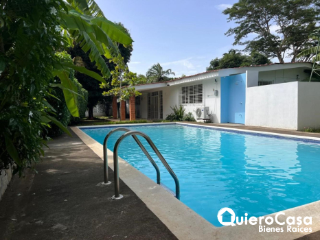 Hermosa residencia en renta en las Colinas