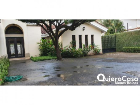 Se renta hermosa casa en Santo Domingo