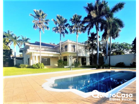Preciosa residencia en venta en Santo Domingo