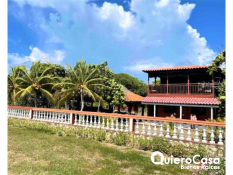 Preciosa casa en venta en Costa Azul