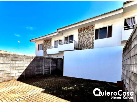 Precioso townhouse disponible para renta