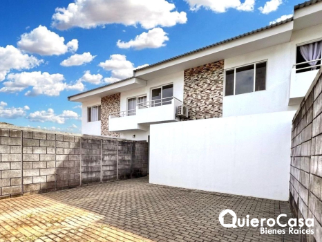 Precioso townhouse disponible para renta