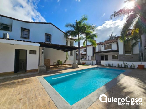 Espectacular apartamento en las colinas