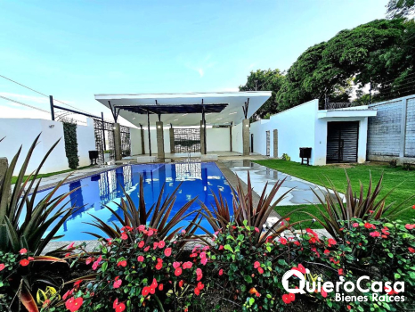 Preciosa residencia en renta