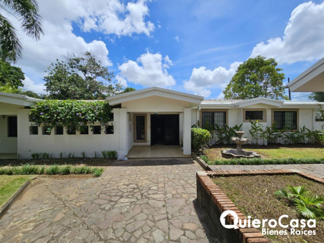 Preciosa  casa en renta en Carretera a Masaya
