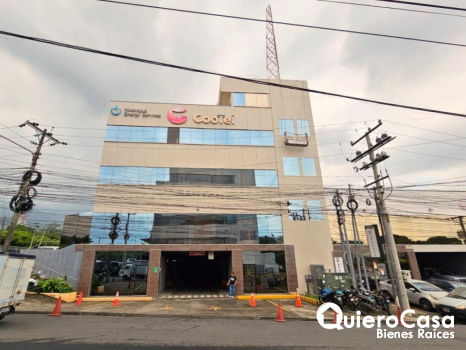 Oficina de 96 mts2 en renta en Villa Fontana