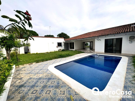 Preciosa residencia en renta