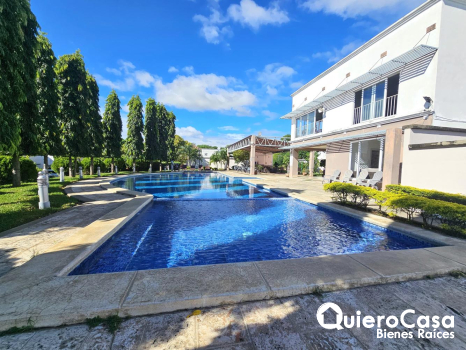 Preciosa casa en venta en Las colinas