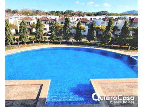 Preciosa casa en renta en Las colinas