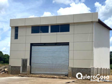 Complejo de ofibodegas en venta en carretera Masaya