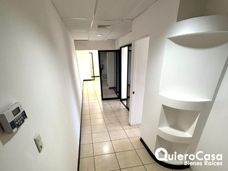 Oficina en renta en Villa Fontana