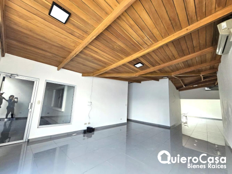 Oficina en Venta en Las Colinas