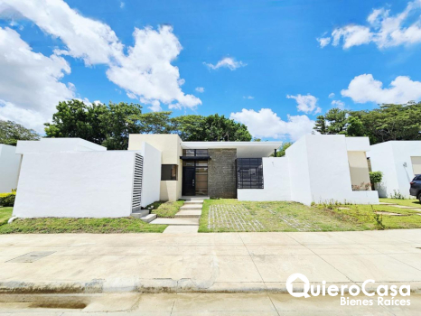 Hermosa Casa en Venta en Carretera a Masaya
