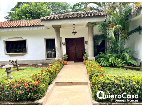 Casa en Renta en Carretera Vieja a León