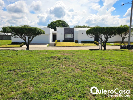 Terreno en Venta en Donatello