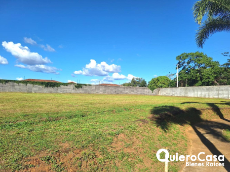 Amplio Terreno en Venta en Santo Domingo