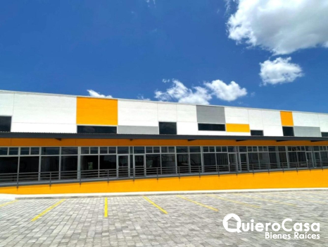 Bodega en venta en pista sub-Urbana