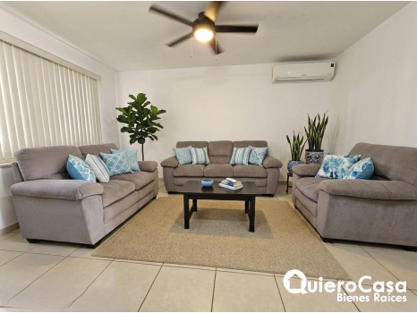 Hermosa residencia en renta en Carretera Masaya