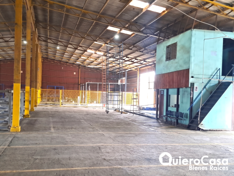 Amplia Bodega en Renta en Carretera Norte