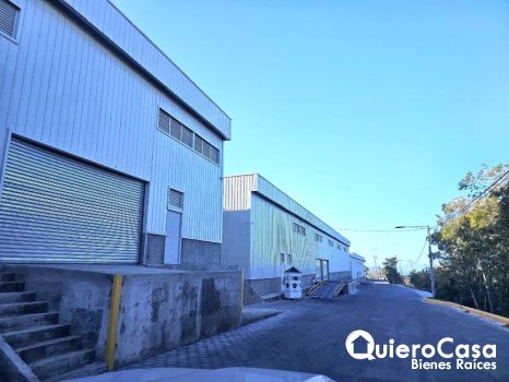 Bodega en Renta en Pista Suburbana