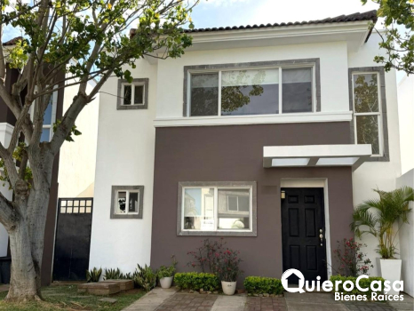 Casa en Renta en Portal Las Colinas