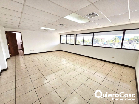 Oficina en Renta en Villa Fontana