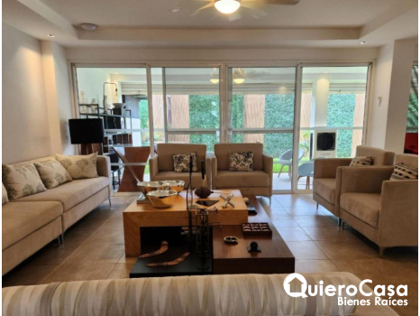 Preciosa residencia en renta en Las Colinas