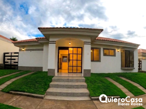 Casa en Renta en Las Cumbres