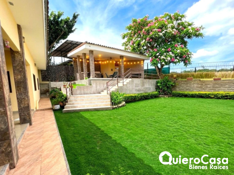 Preciosa casa en Villa Fontana