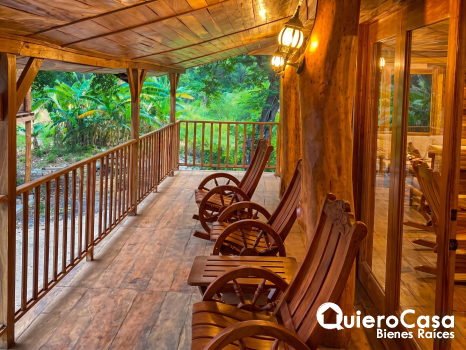 Hermosa Finca en Venta en Carretera Vieja a León