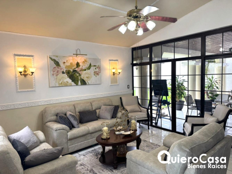 Casa Amueblada en Renta en Las Colinas