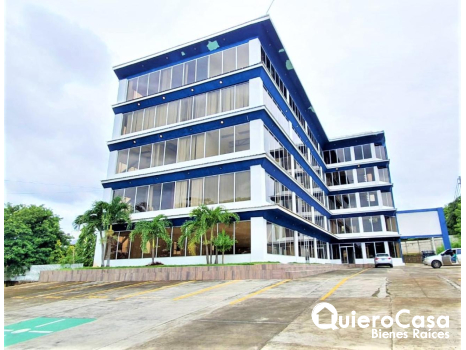 Oficina Moderna en Venta en Las Cumbres