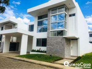 se vende hermosa casa 
